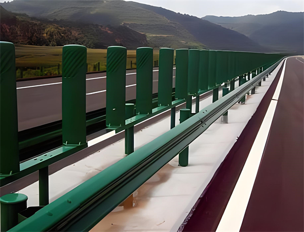 定西三波护栏板在高速公路的应用
